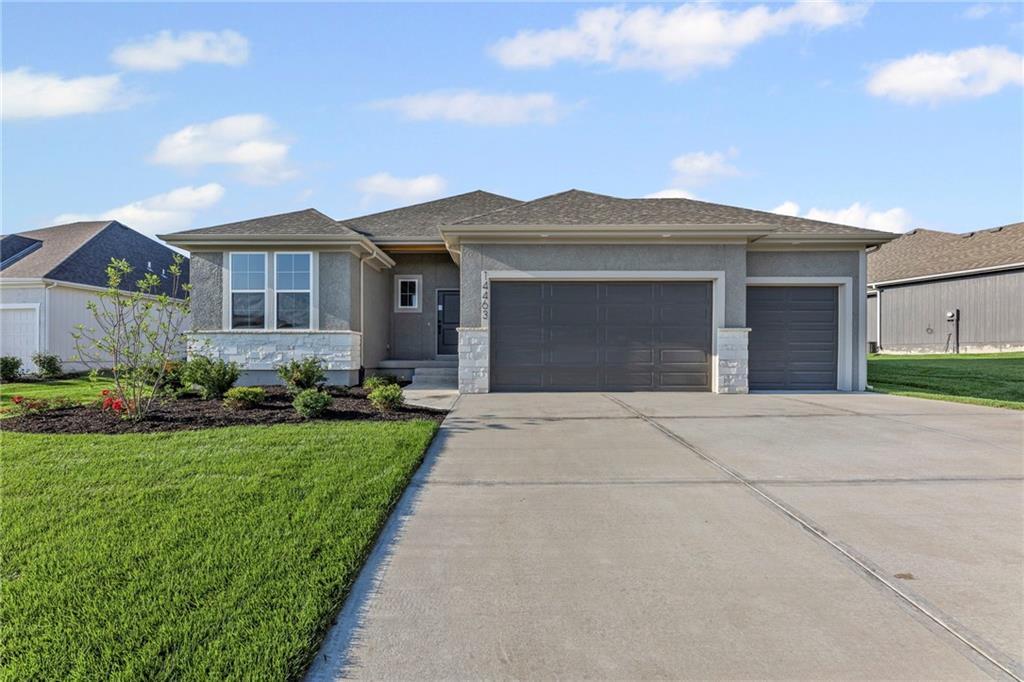 12212 S Emerald Street, Olathe, KS 66061