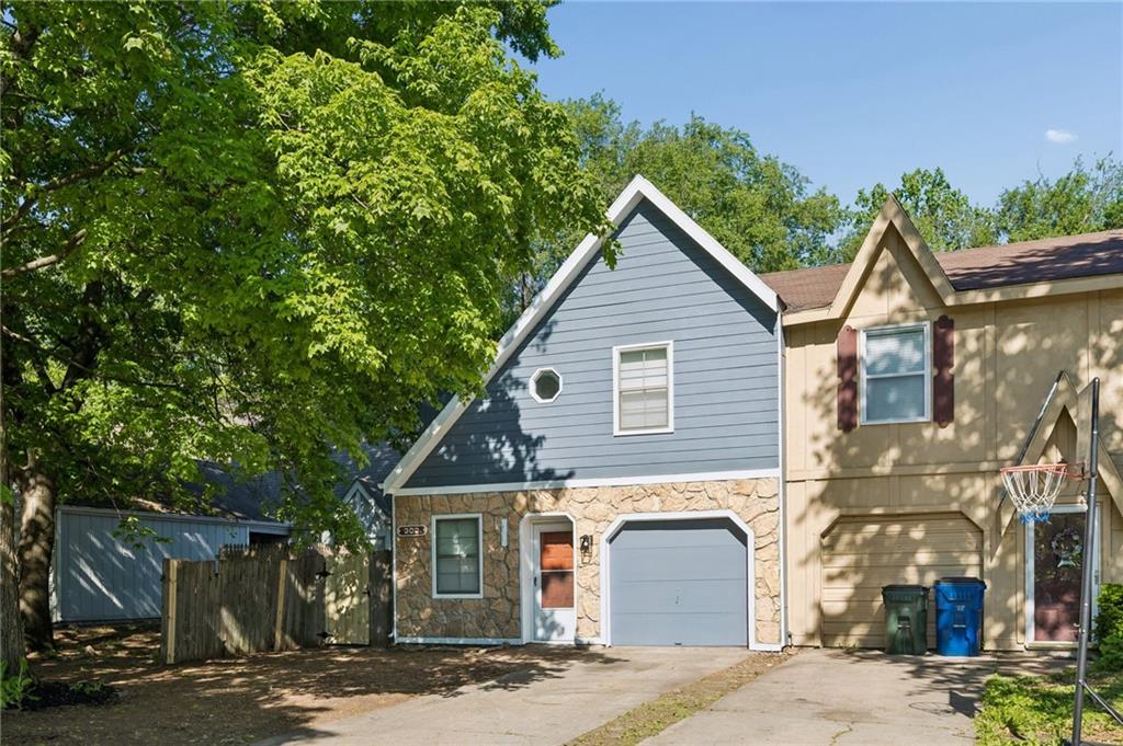 303 Northwood Lane, Lawrence, KS 66044