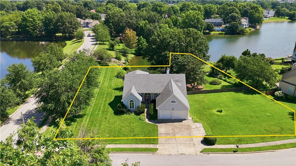1101 NE Waterfield Village Drive, Blue Springs, MO 64014