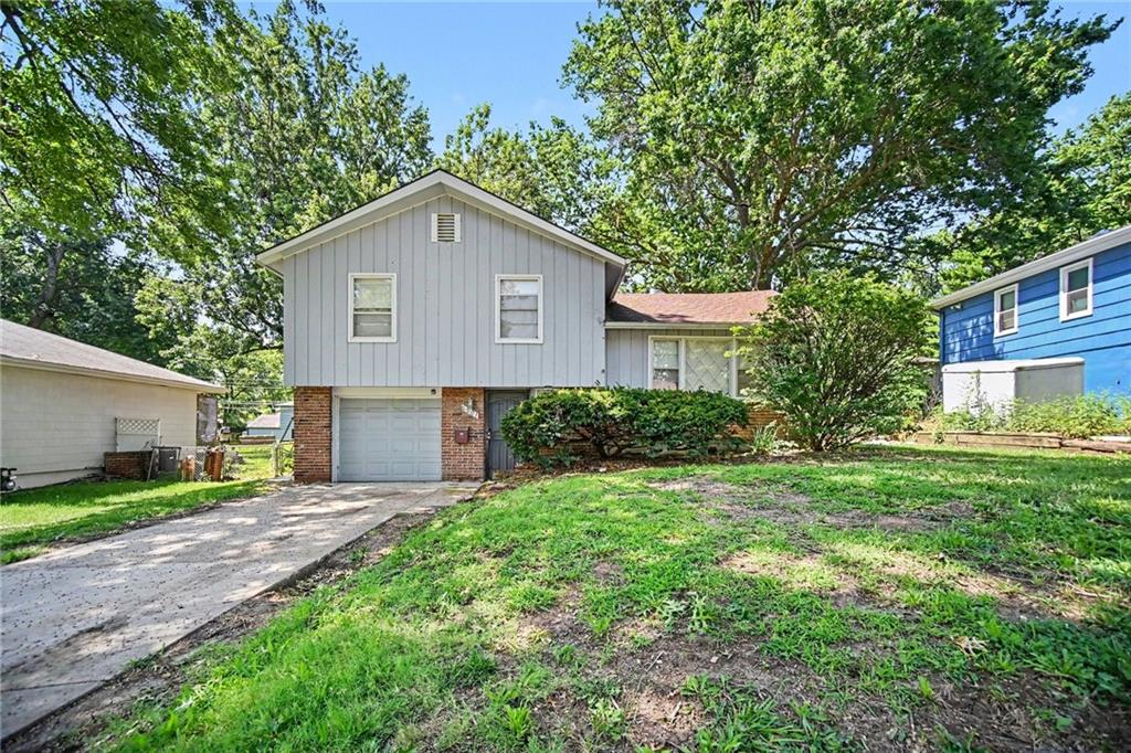 8007 E 93rd Street, Kansas City, MO 64138