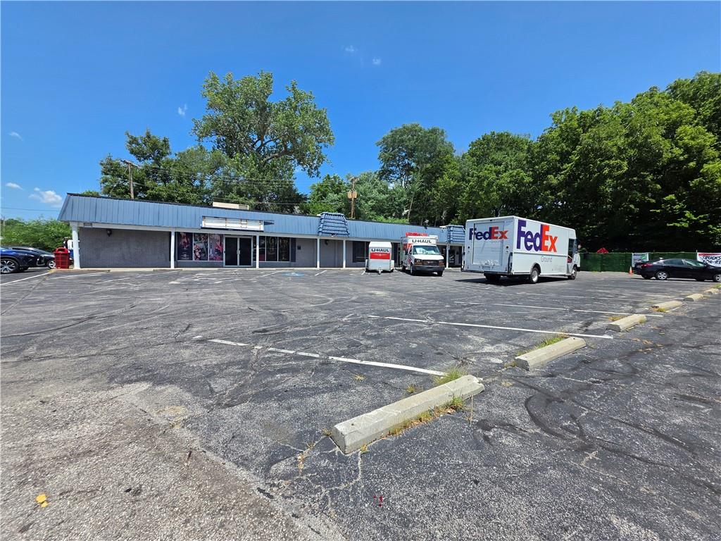 4027 N Cherry Street, Kansas City, MO 64116