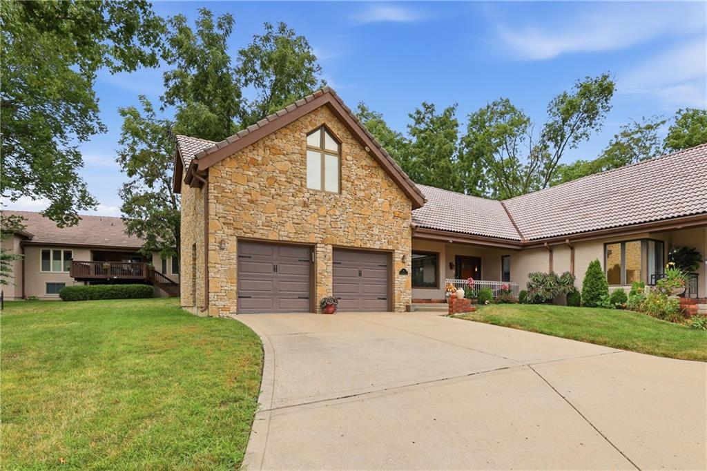 10 The Woodlands N/A, Gladstone, MO 64119