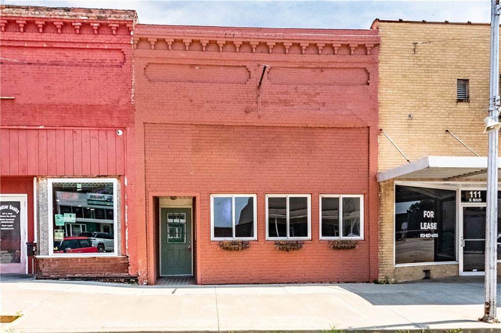 109 S Main Street, Windsor, MO 65360