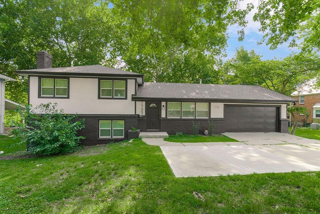 7733 Mission Road, Prairie Village, KS 66208