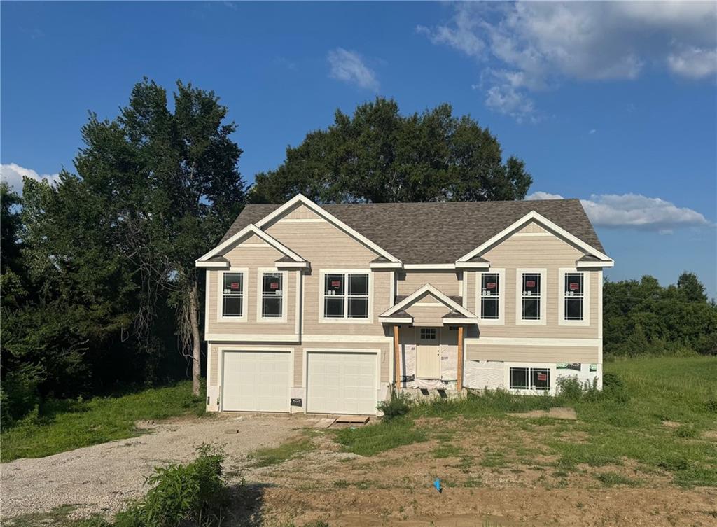 233 SE 141 Road, Warrensburg, MO 64093