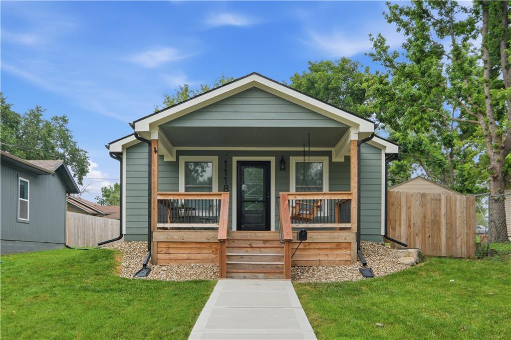 1118 Pacific Avenue, Osawatomie, KS 66064