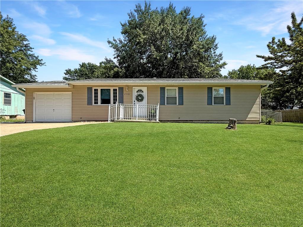 2101 Willow Street, Higginsville, MO 64037