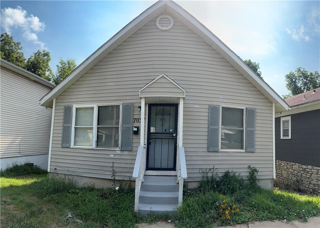 7037 INDIANA Avenue, Kansas City, MO 64132