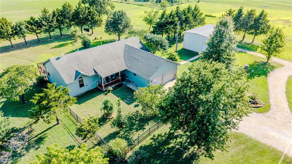 18735 Ford Road, Chanute, KS 66720