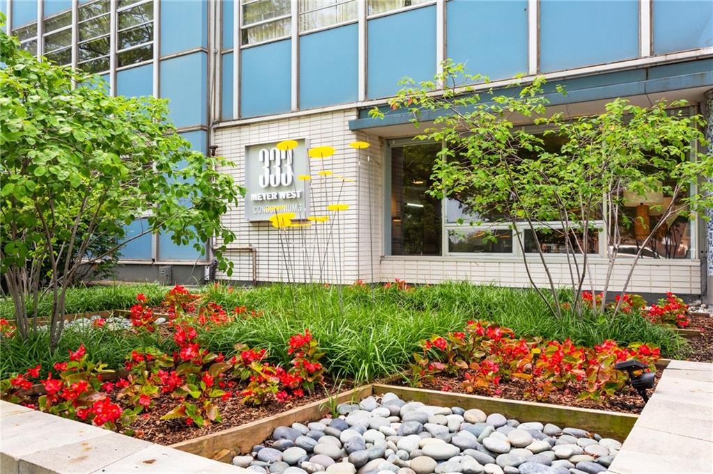 333 W Meyer Boulevard, Kansas City, MO 64113