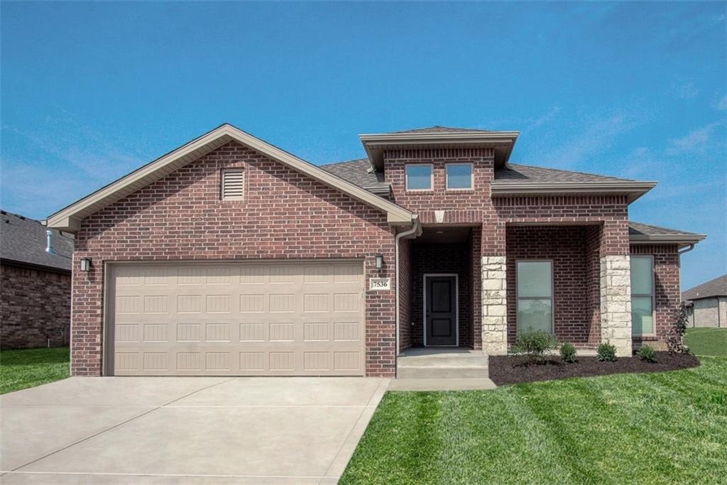 18565 W 195 Street, Spring Hill, KS