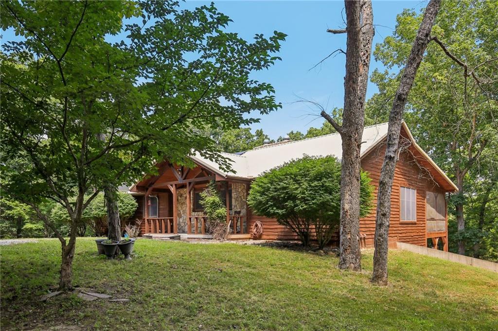 110 SE 1804P Lane, Clinton, MO 64735