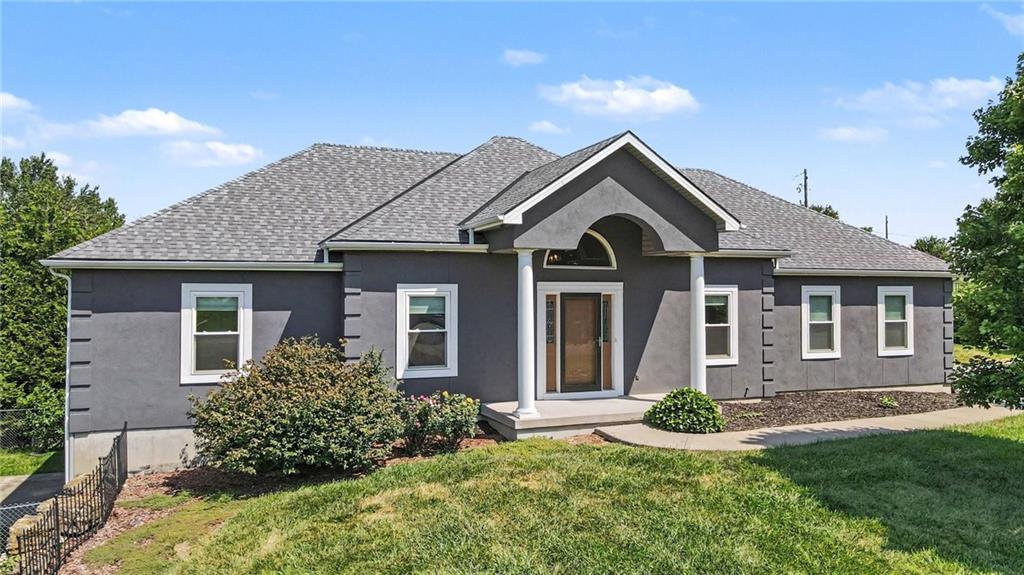 16502 Dana Lane, Leavenworth, KS 66048