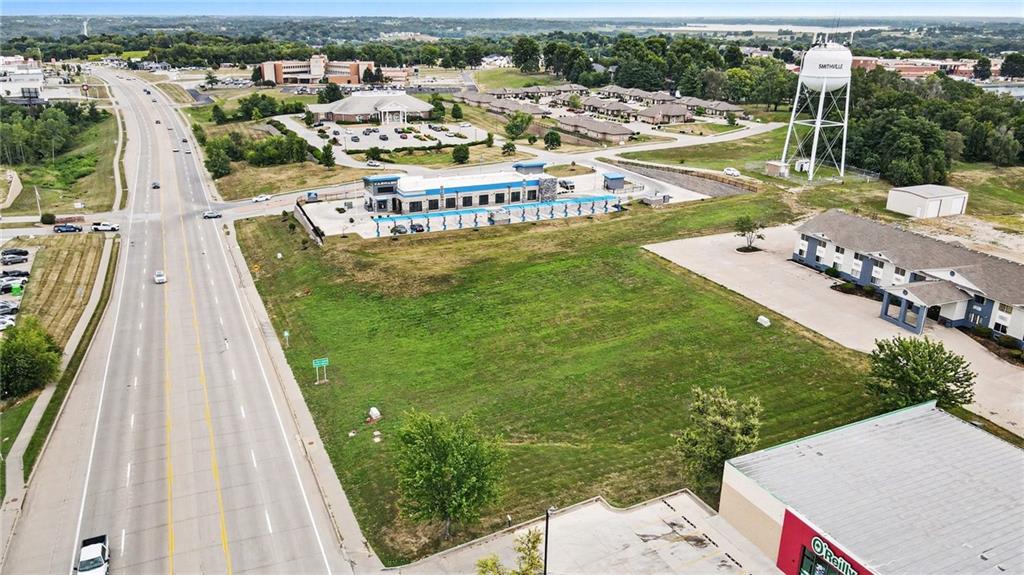 000 N 169 Highway, Smithville, MO 64089