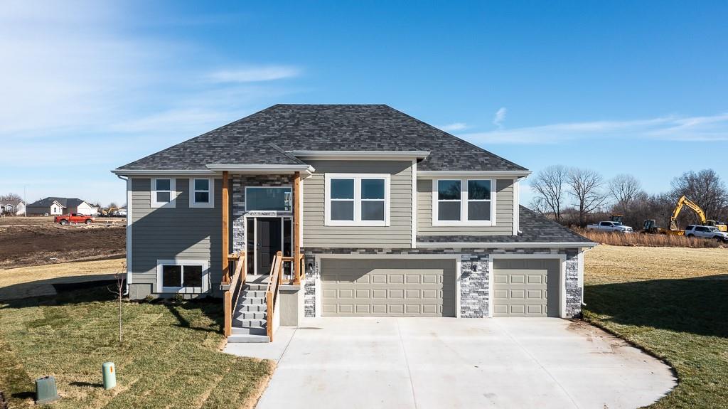1661 N 156th Street, Basehor, KS 66007