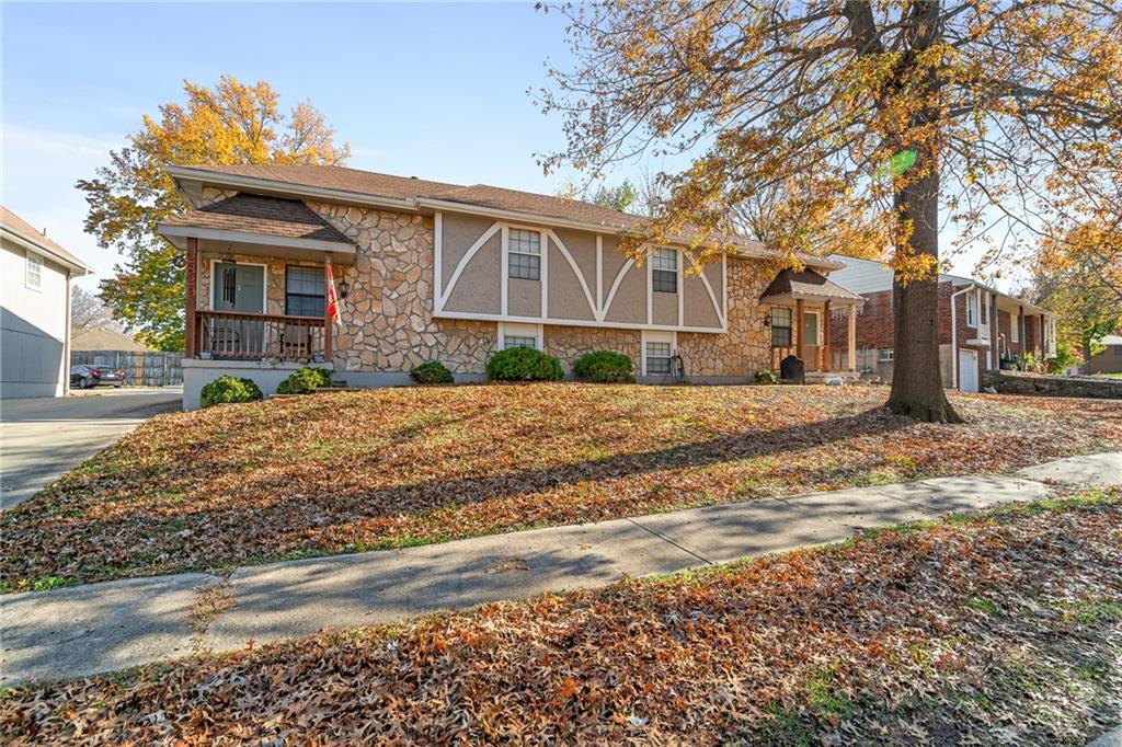 2829 Tepee Avenue, Independence, MO 64057