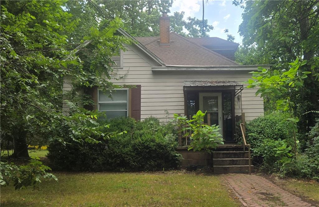 704 N Catalpa Street, Pittsburg, KS 66762