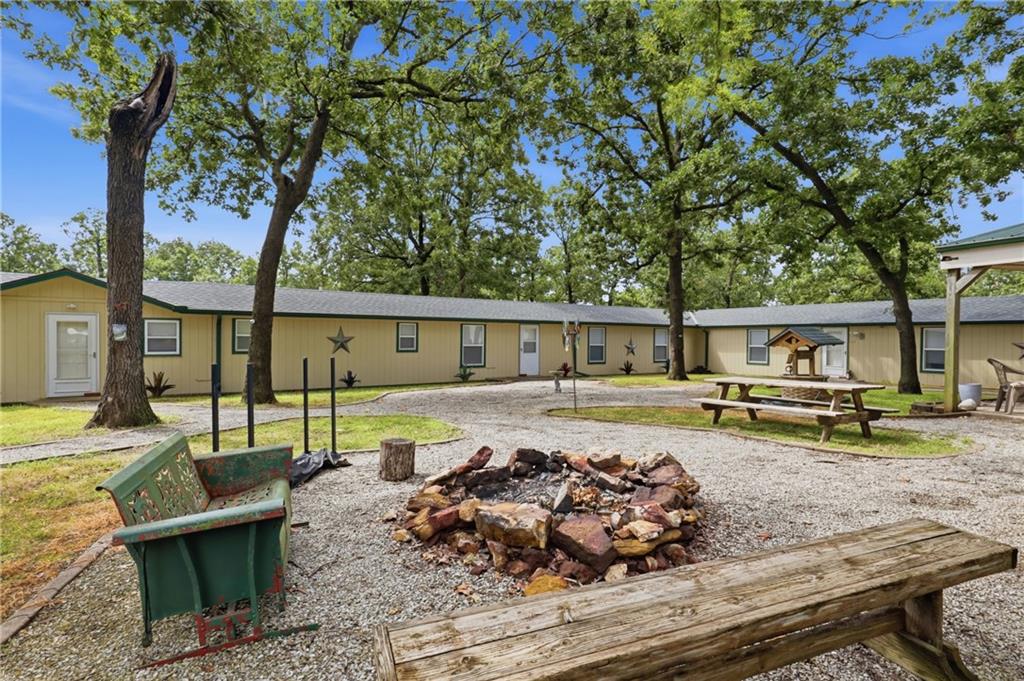 11182 Foothills Lane, Warsaw, MO 65355