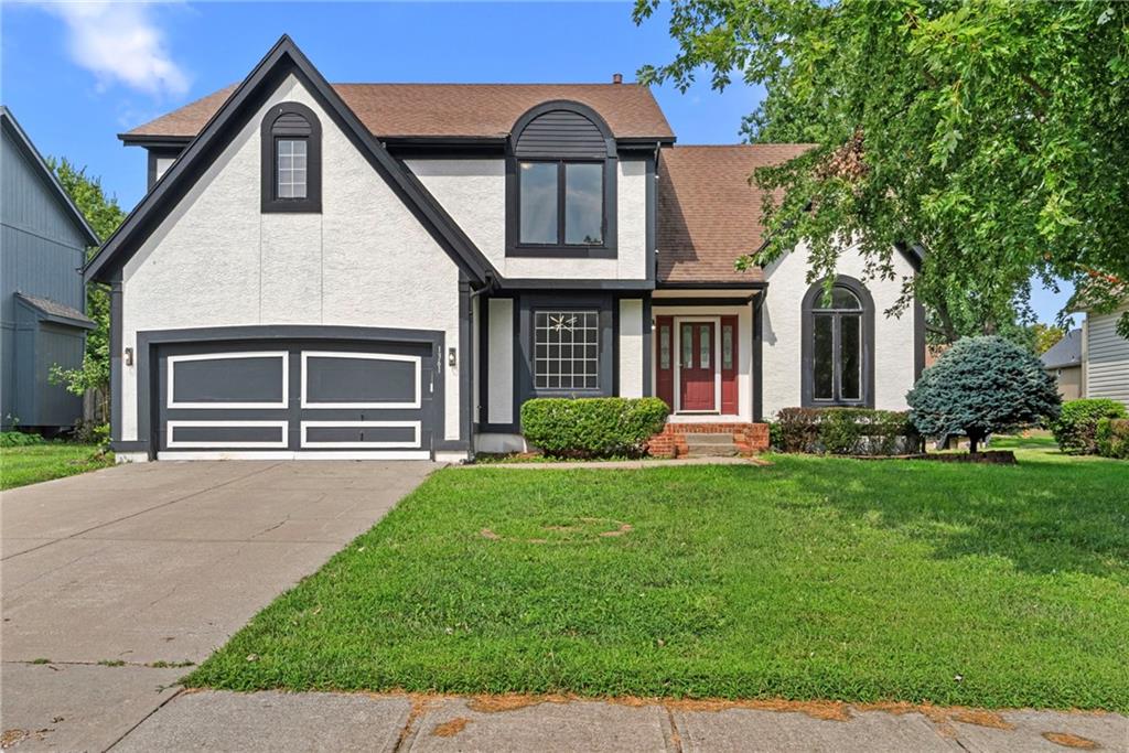 1361 S Hunter Drive, Olathe, KS 66062