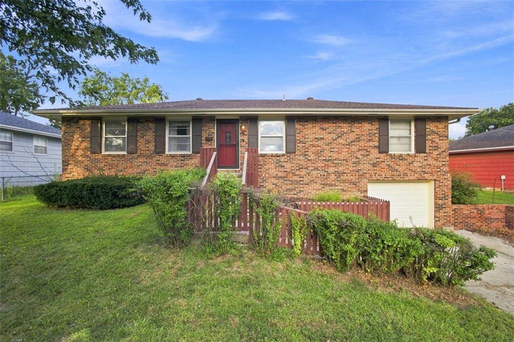 207 Augustus Street, Excelsior Springs, MO 64024