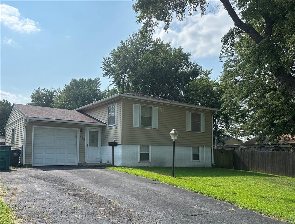 854 N Aztec Drive, Independence, MO 64056