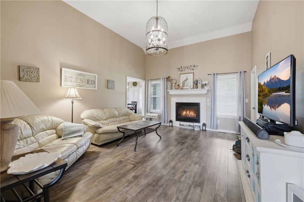 846 SW Country Hill Drive, Grain Valley, MO 64029