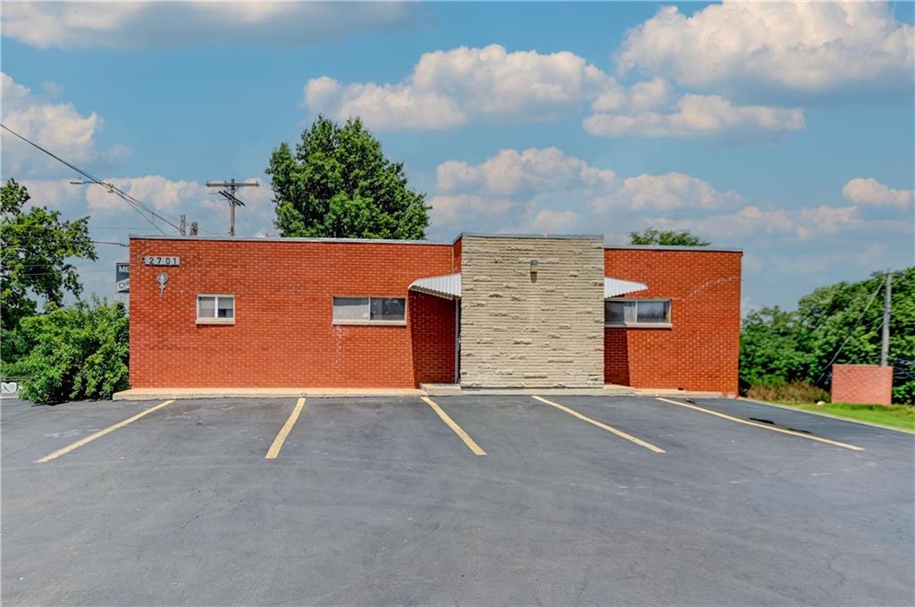 2701 Blue Ridge Boulevard, Independence, MO 64052