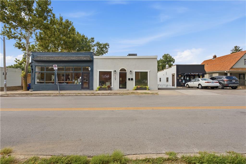 1207 W 47th Unit #1 Street, Kansas City, MO 64112