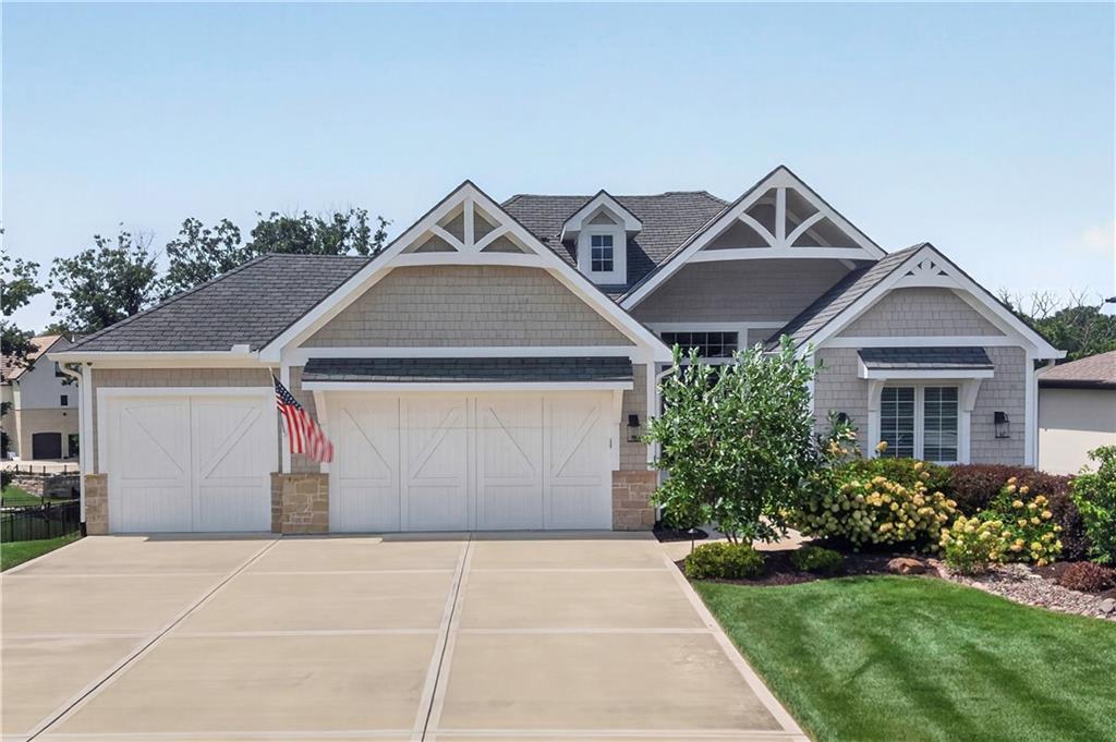 17 Buffalo Ridge Drive, Lake Winnebago, MO 64034