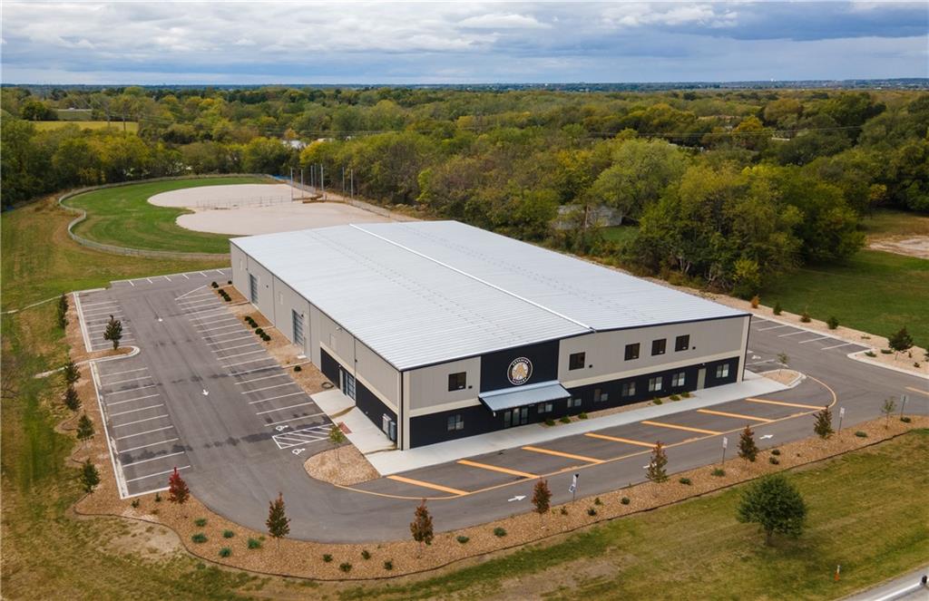 19300 Metcalf Avenue, Stilwell, KS 66085
