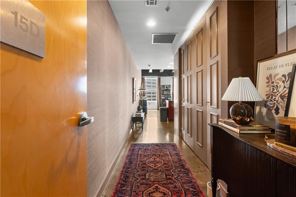 21 W 10th Street, Kansas City, MO 64105