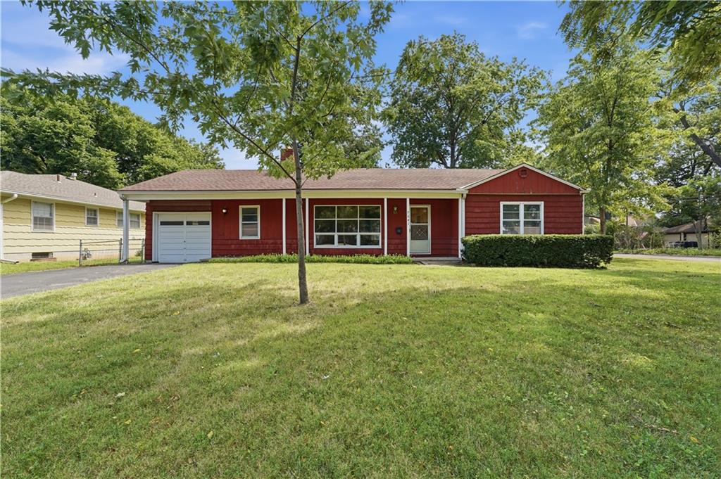 7641 Santa Fe Drive, Overland Park, KS 66204
