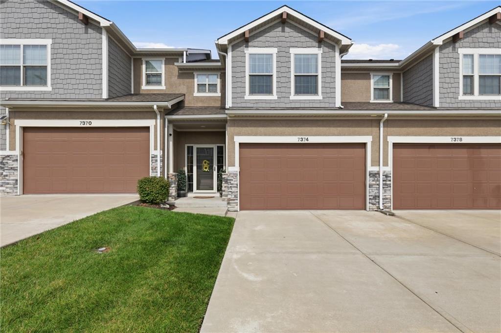 7374 Griffey Street, Parkville, MO 64152