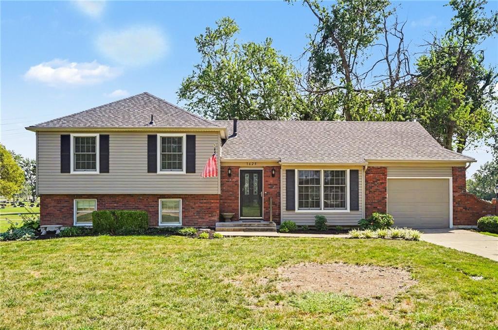 1625 S Orchard Drive, Ottawa, KS 66067