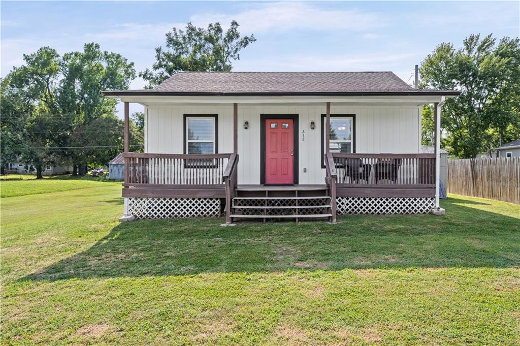 212 S Poplar Street, Ottawa, KS 66067