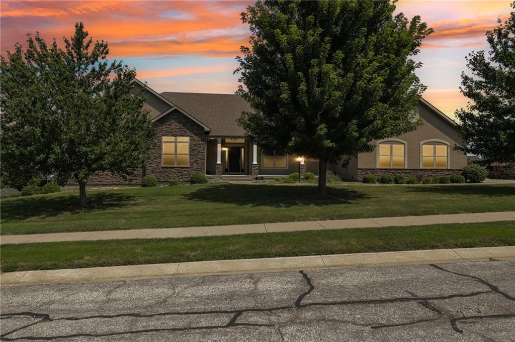 4215 Greystone Drive, St Joseph, MO 64505