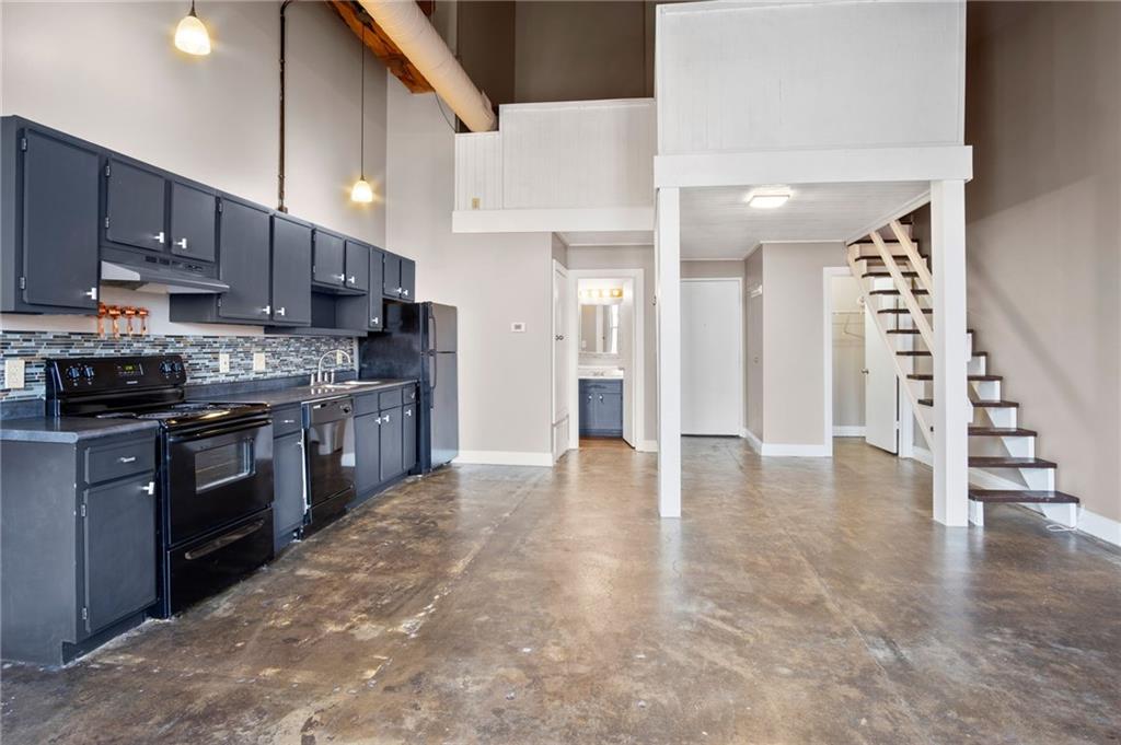 113 W 5th Street, Kansas City, MO 64105