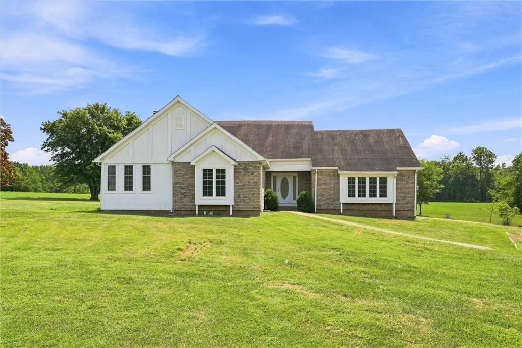 1113 SW 1501st Road, Garden City, MO 64747