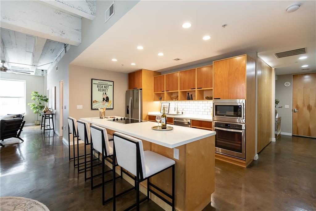 21 W 10th Street, Kansas City, MO 64105