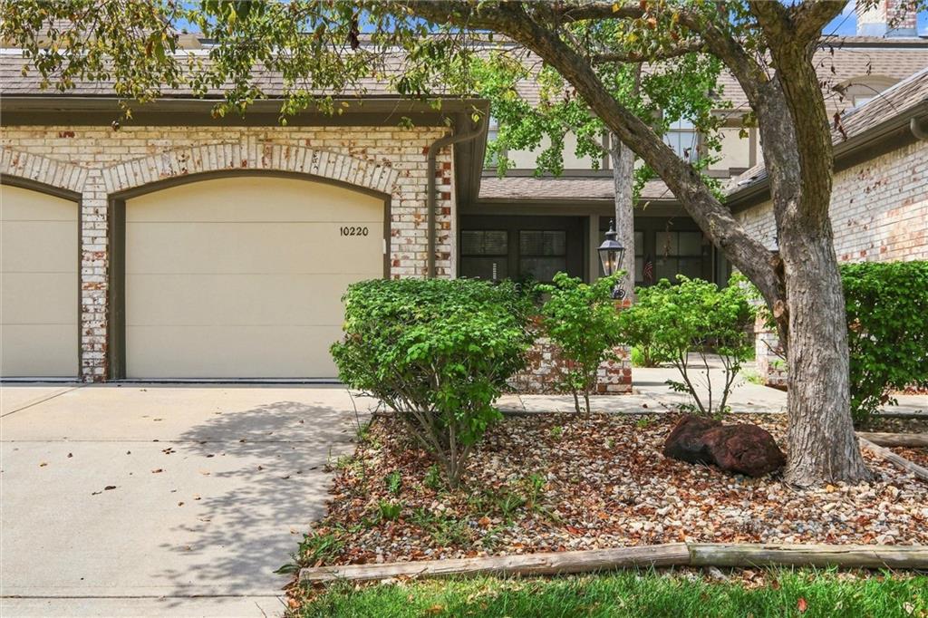 10220 Foster Street, Overland Park, KS 66212