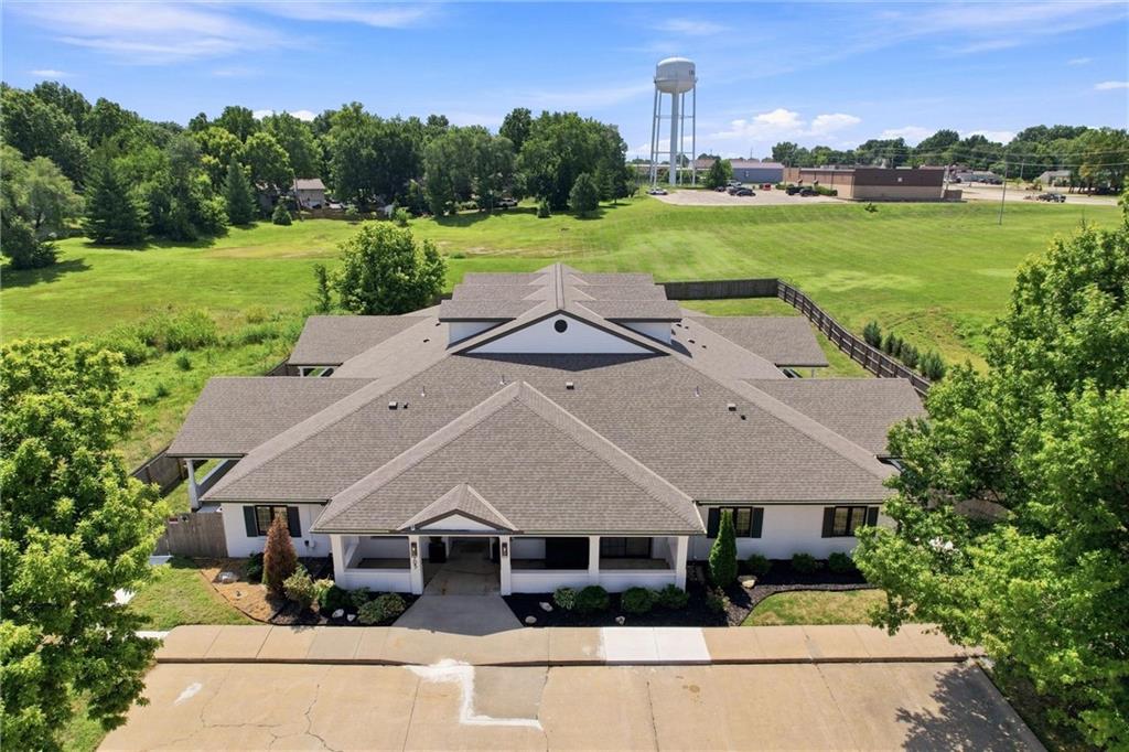 105 E AMITY Street, Louisburg, KS 66053