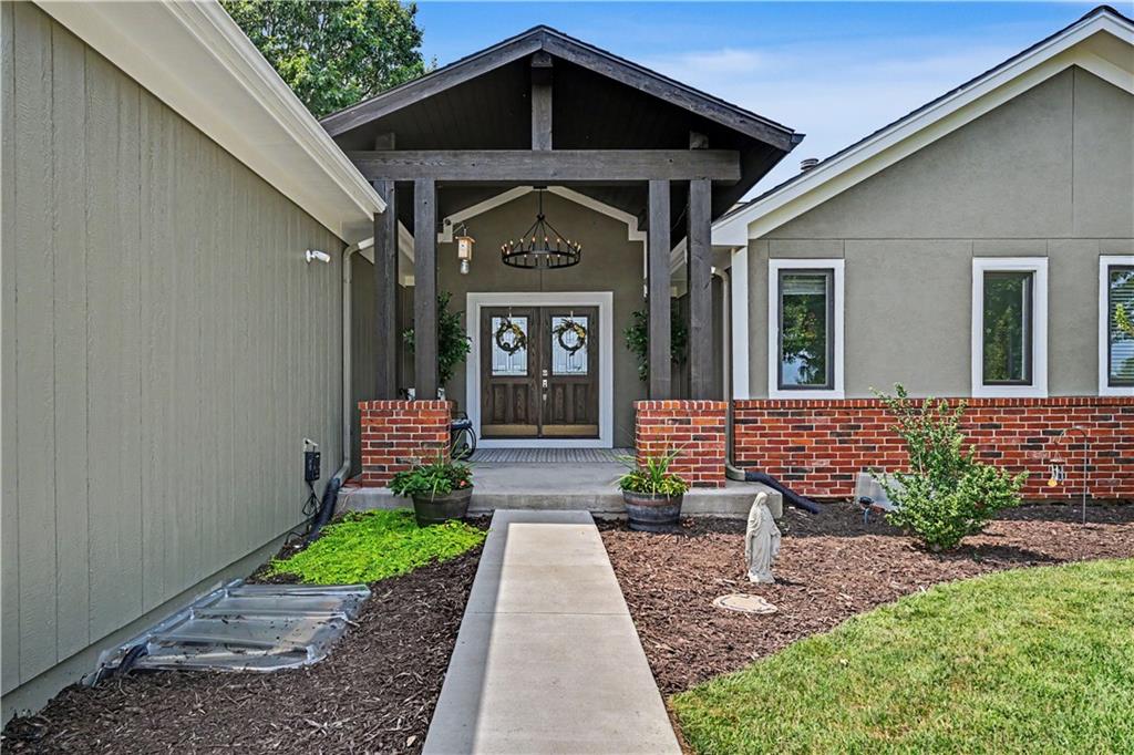 19960 Briar Street, Stilwell, KS 66085