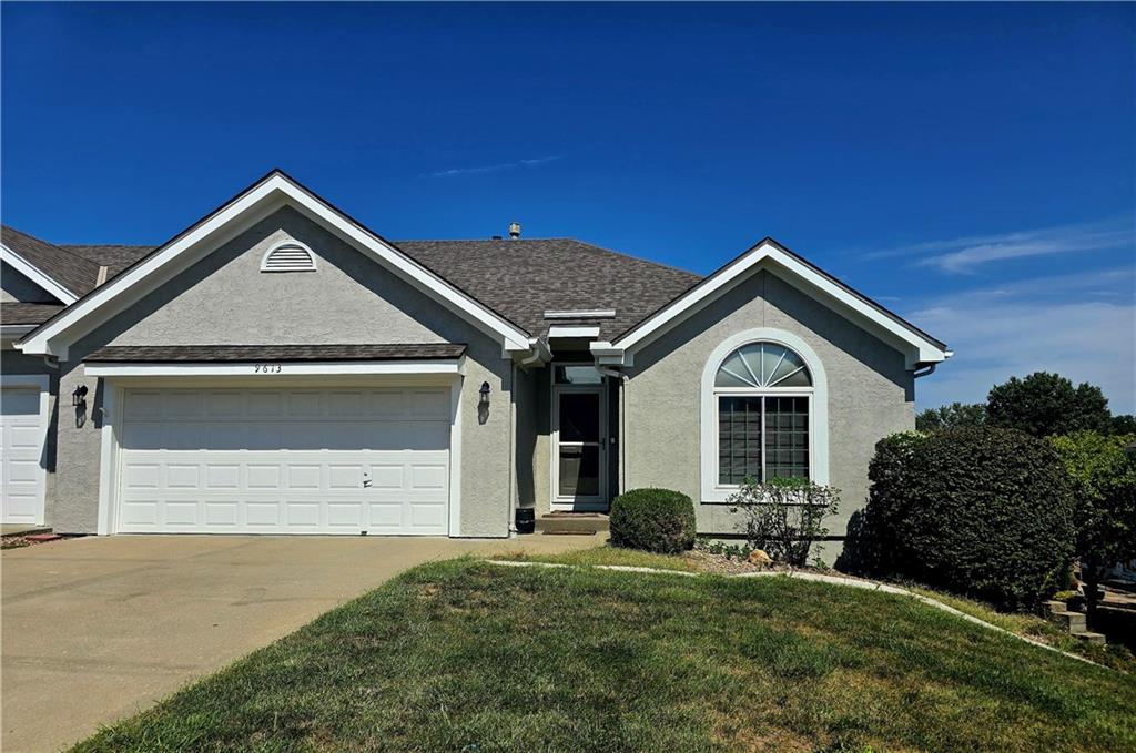 9613 N Locust Drive, Kansas City, MO 64155