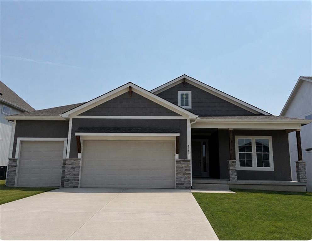 1705 SW Arbormill Terrace, Lee's Summit, MO 64082
