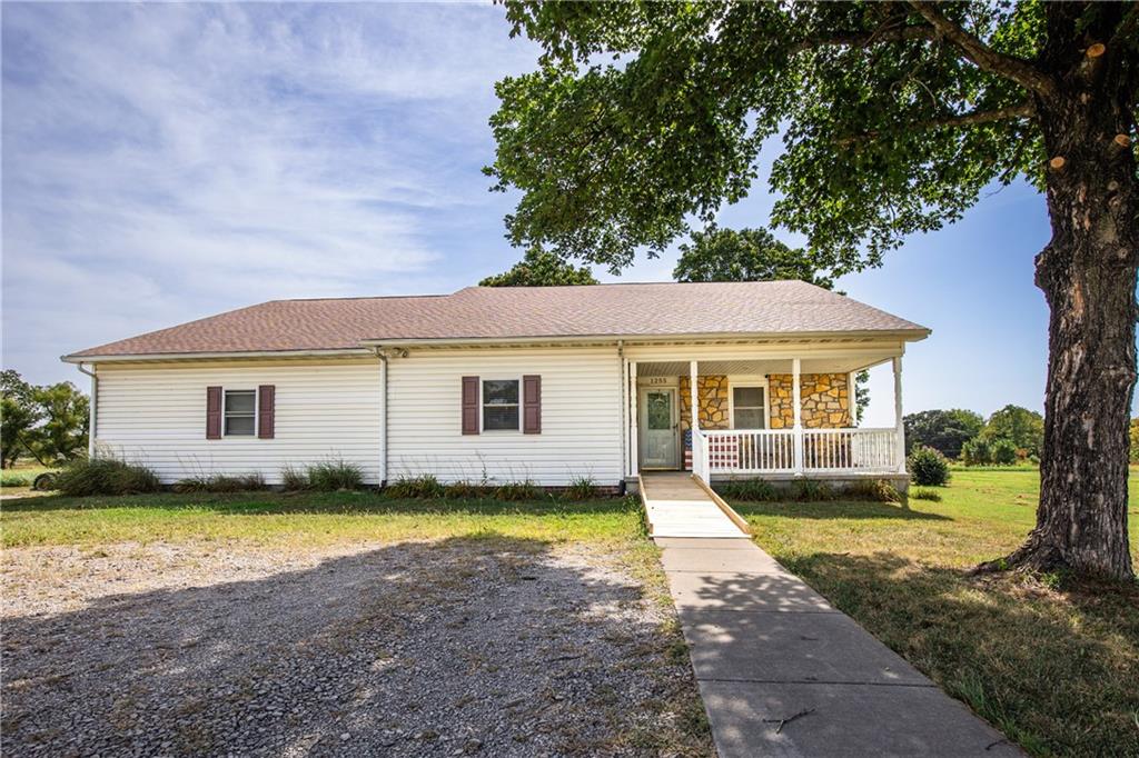 1255 245th Street, Fort Scott, KS 66701