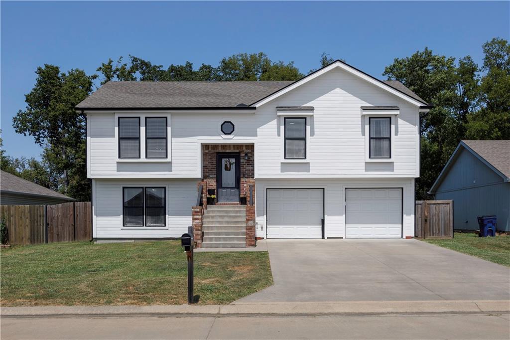 110 E John Street, Coffeyville, KS 67337