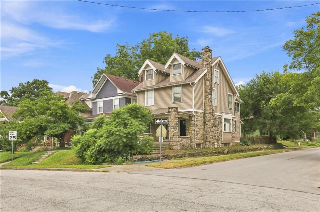 4200 MERCIER Street, Kansas City, MO 64111
