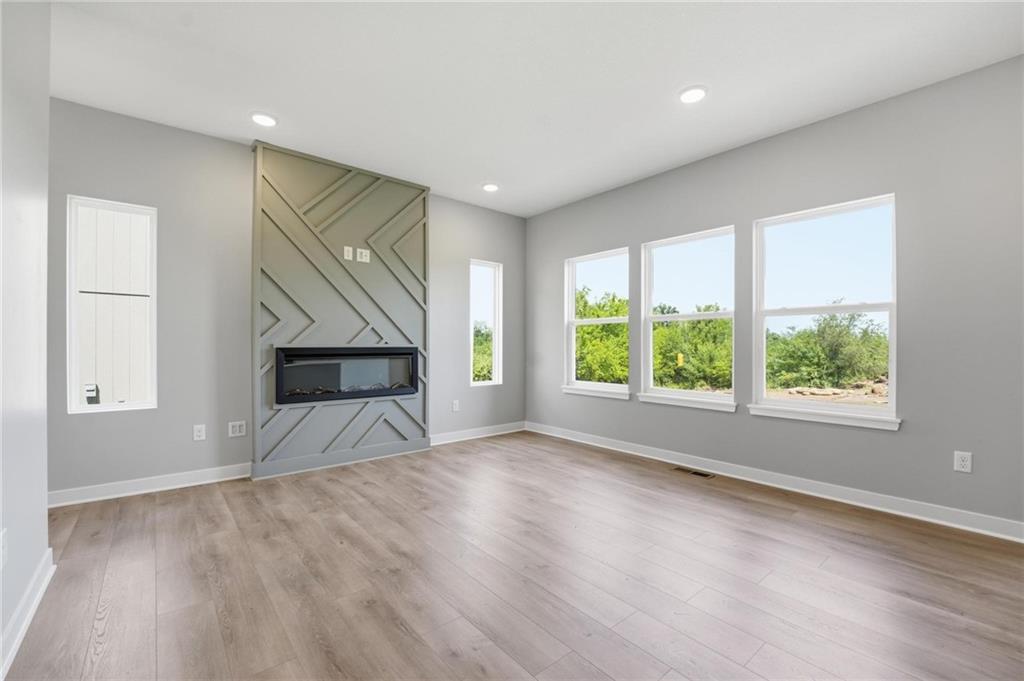 806 Glenn Circle, Raymore, MO 64083