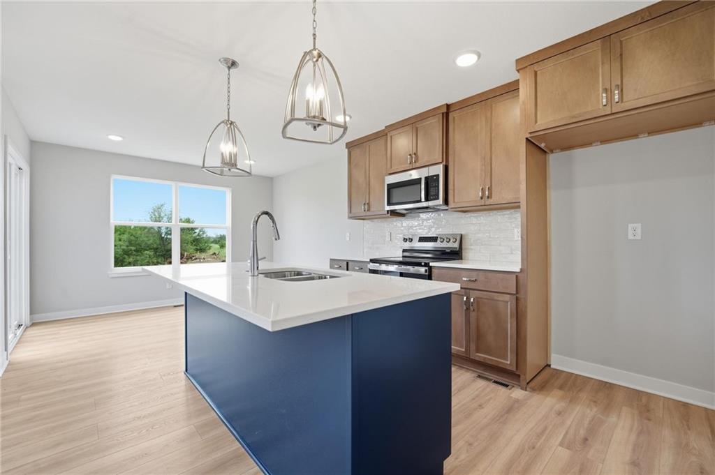 808 Glenn Circle, Raymore, MO 64083