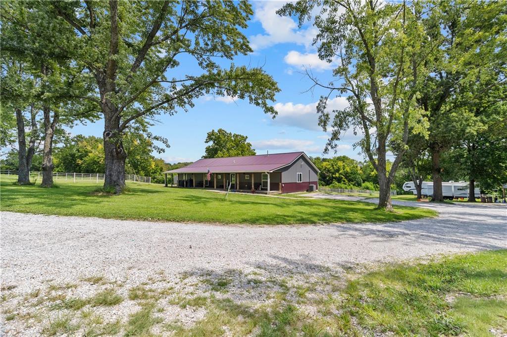 395 NW 1101st Road, Centerview, MO 64019